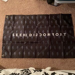Seek discomfort Dark blue lightning Flag